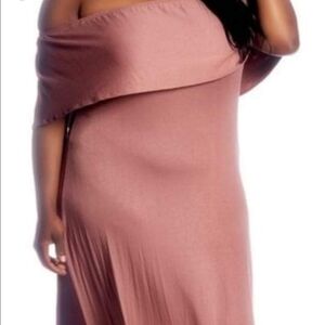 💜NWOT Plus Maxi dress
